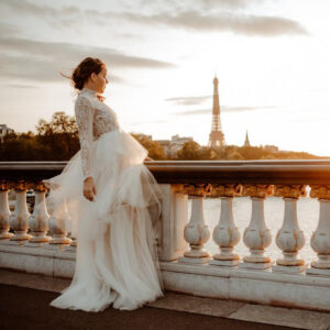 Modern Wedding in Paris (Act II) – Editorial at Pont Alexandre III